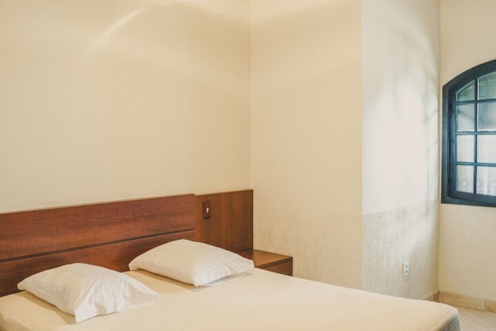 Room 3 of 90