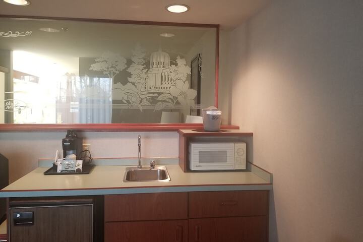 Private kitchenette