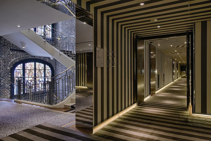 Hotel Interior 225 of 261