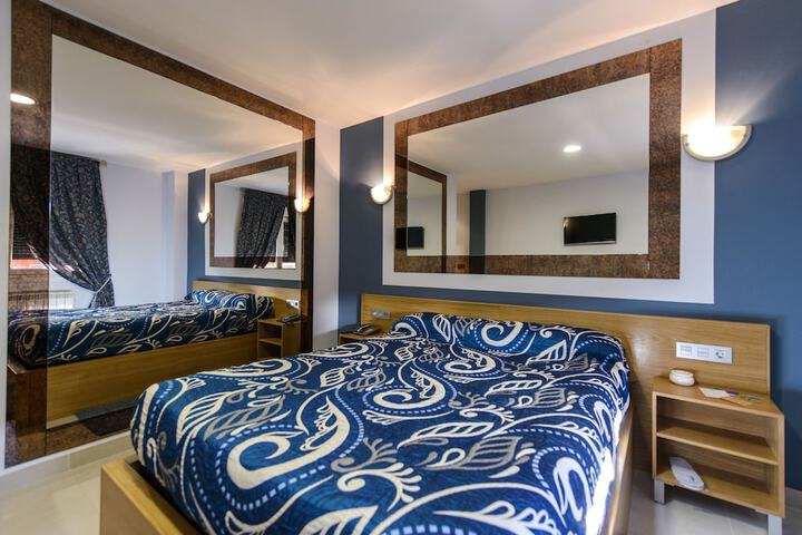 Room 6 of 38