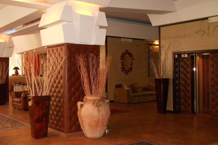 Hotel Interior 4 of 66