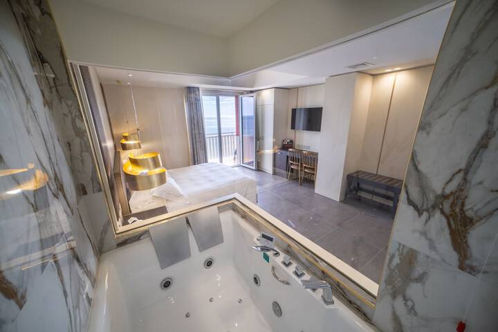 Room 27 of 75