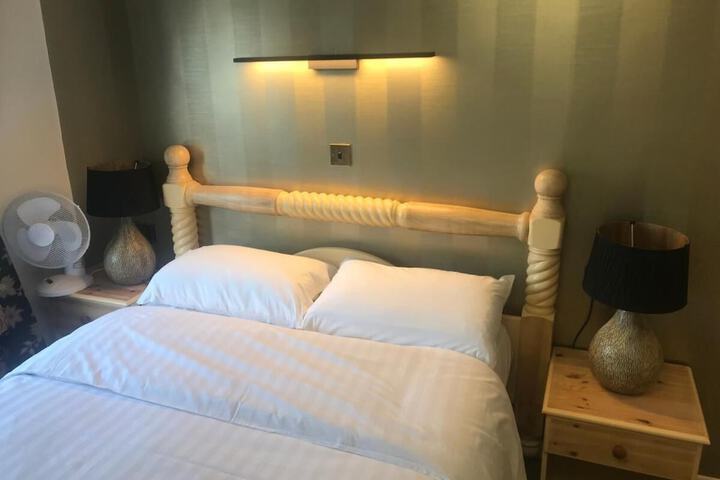Room 51 of 79