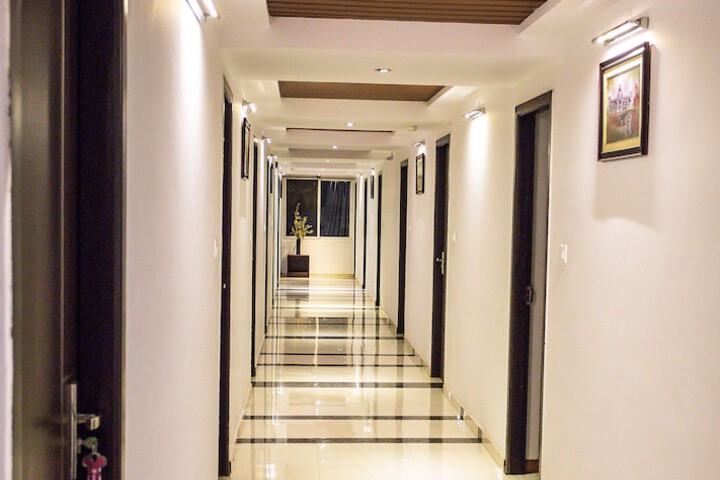 Ballroom/Hall 39 of 49
