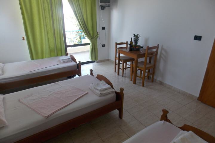 Room 10 of 63