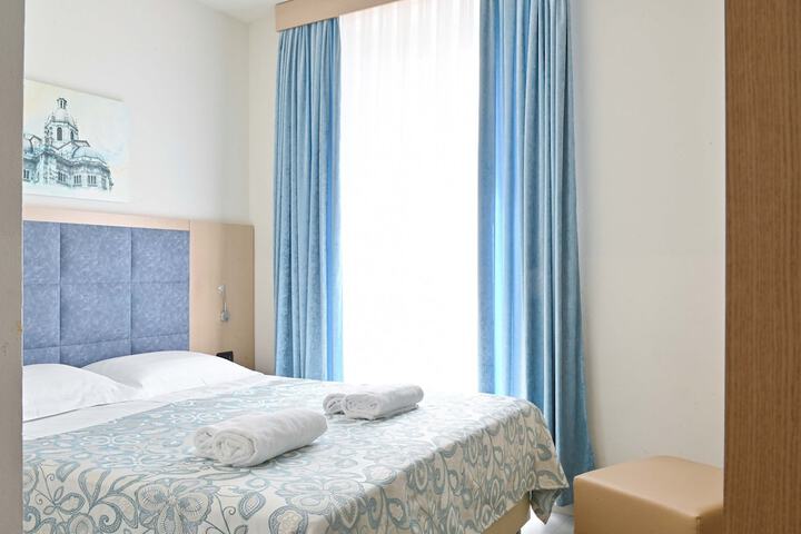 Room 14 of 52