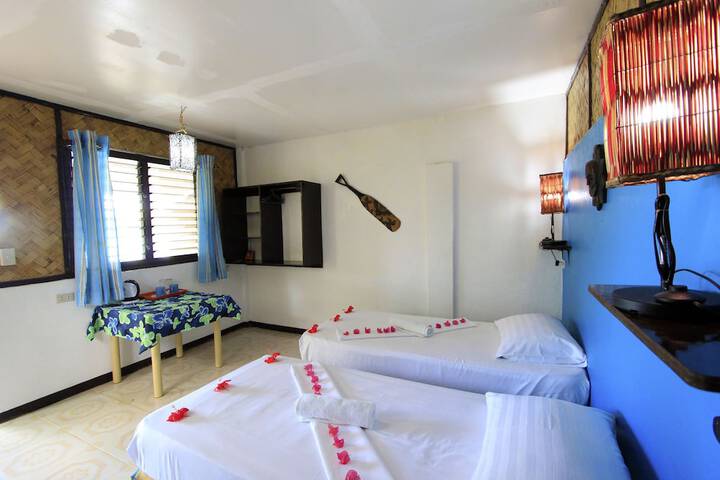 Room 27 of 109