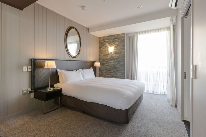 Room 6 of 44