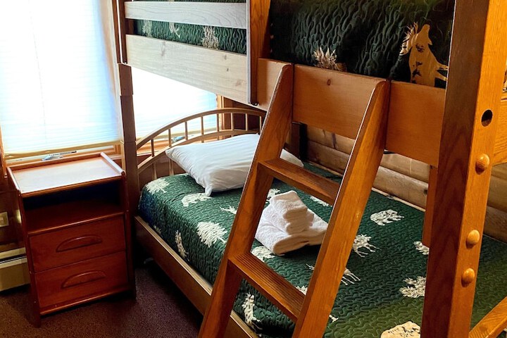 Room 14 of 25