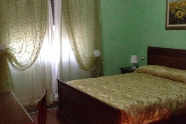 Room 5 of 61
