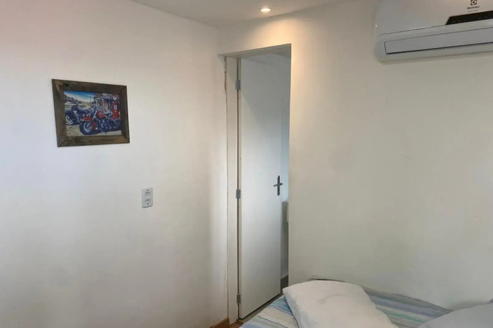 Room 5 of 17