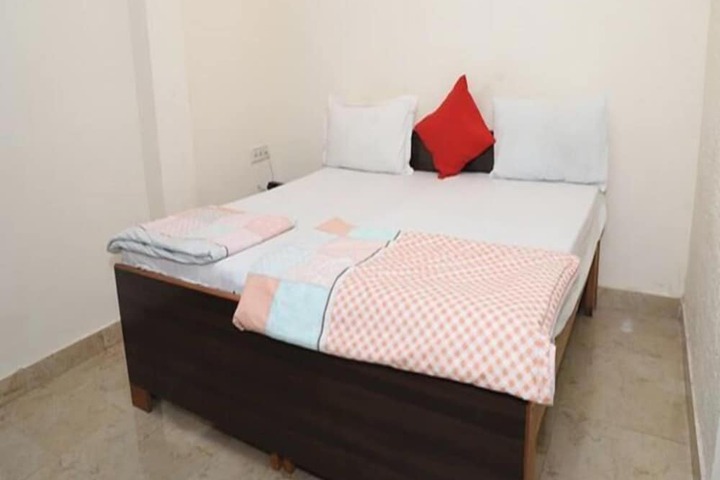 Room 5 of 20