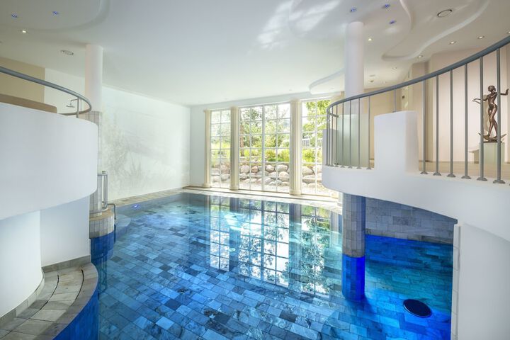Pool 13 of 25