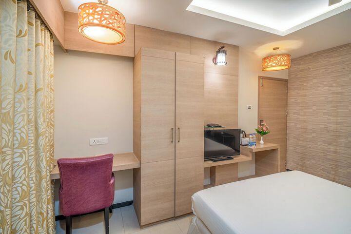 Room 40 of 167