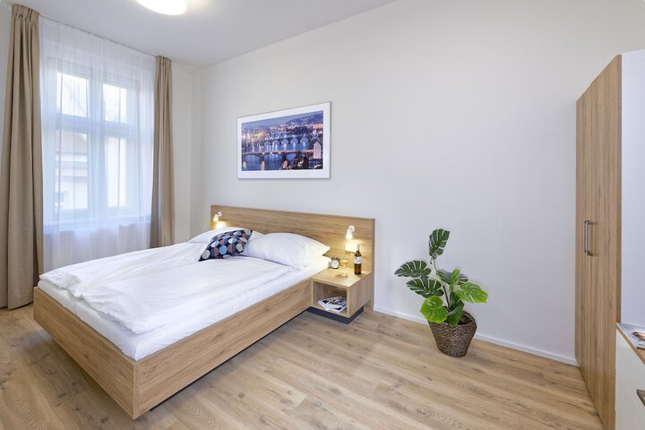 Room 3 of 49