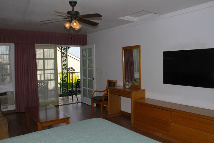 Hotel Exterior 135 of 135