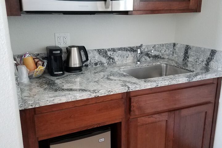 Private kitchenette