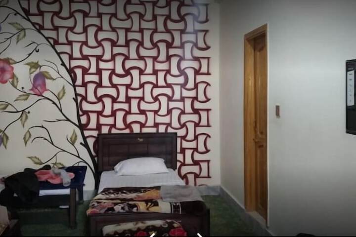 Room 18 of 22
