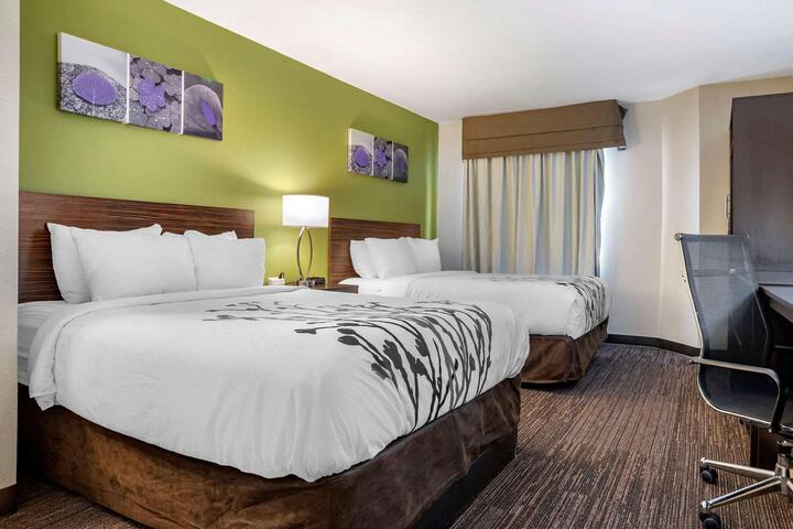Room 44 of 100