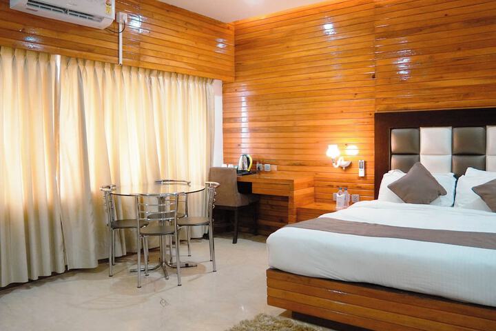 Room 16 of 40