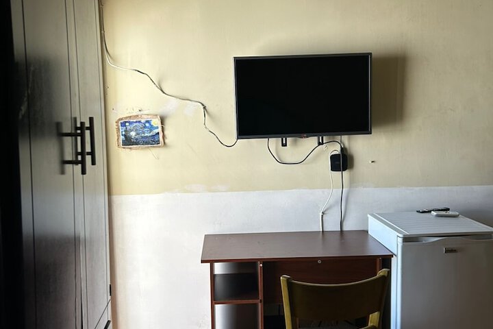 Room 3 of 13