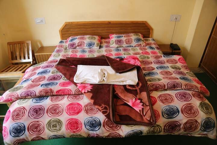 Room 12 of 20