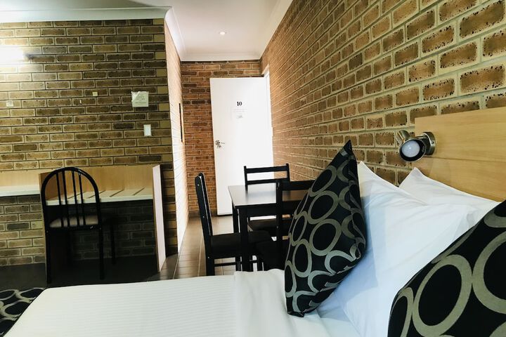 Room 17 of 152