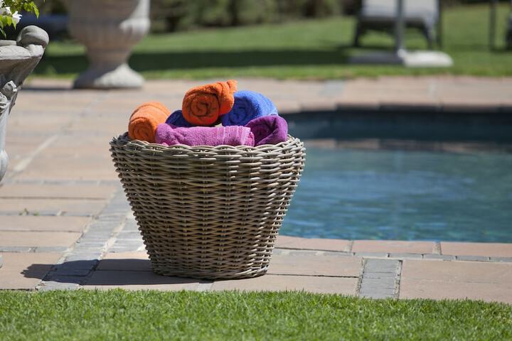Pool 43 of 72