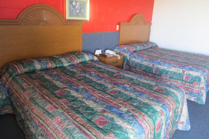 Room 14 of 36