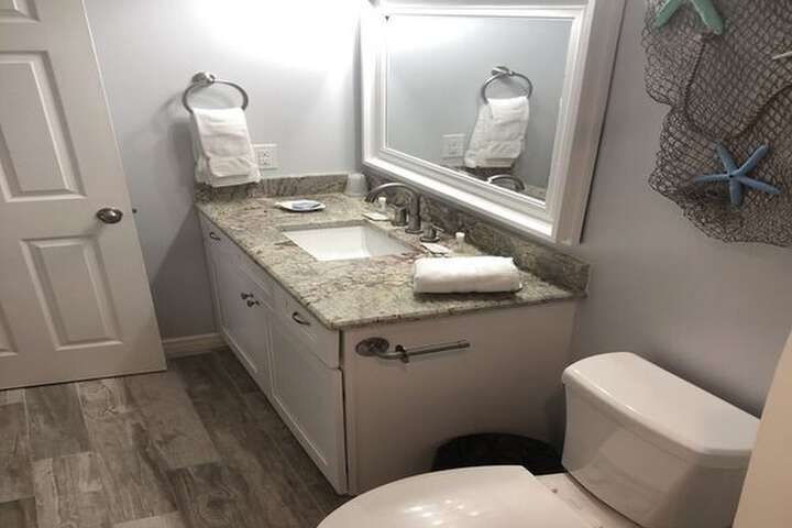 Room 122 of 173