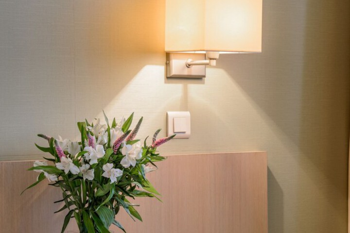 Room 4 of 28