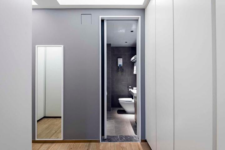 Room 8 of 29
