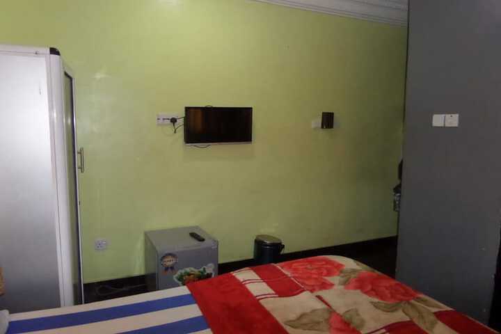 Room 5 of 31