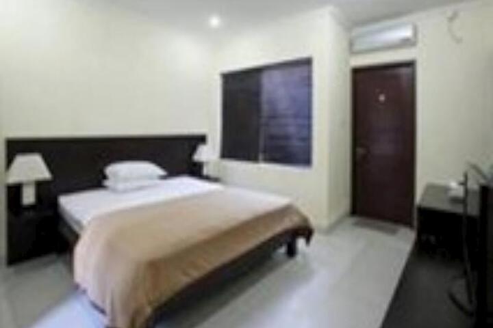 Room 3 of 5