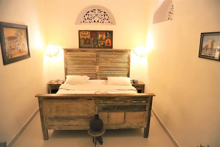 Room 27 of 97