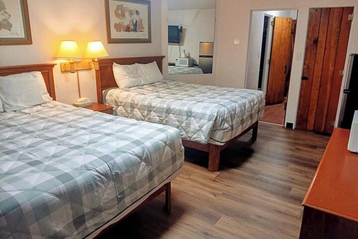 Room 10 of 26