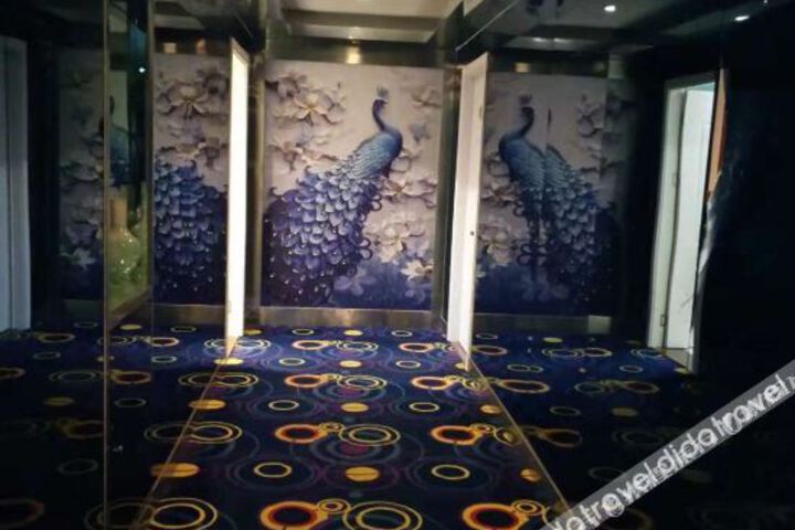 Hotel Interior 4 of 7