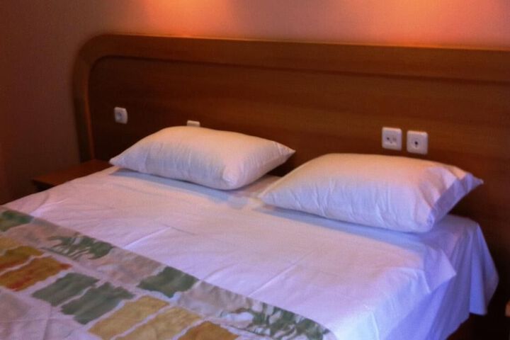 Room 12 of 47