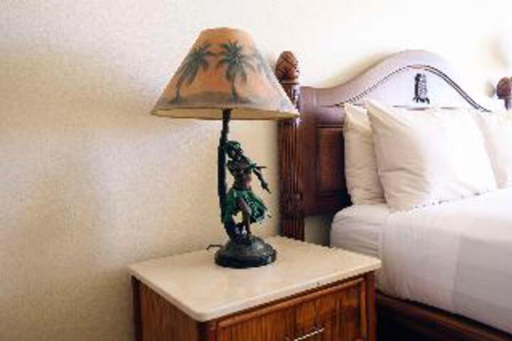 Room 33 of 35