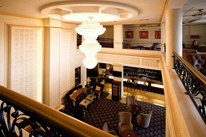 Lounge 55 of 75