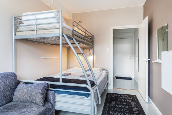 Room 6 of 48