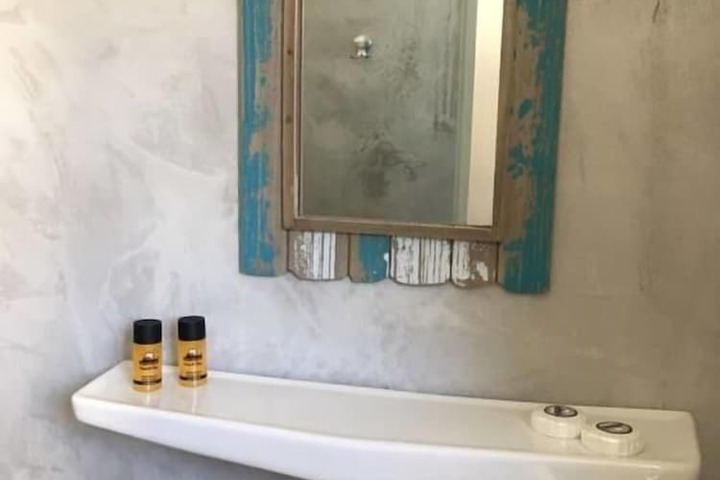 Room 21 of 46