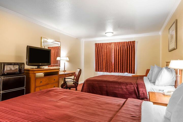 2 Queen Beds Upgrade (6 of 7)