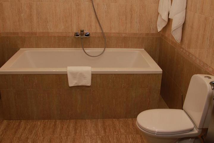 Spa 7 of 10