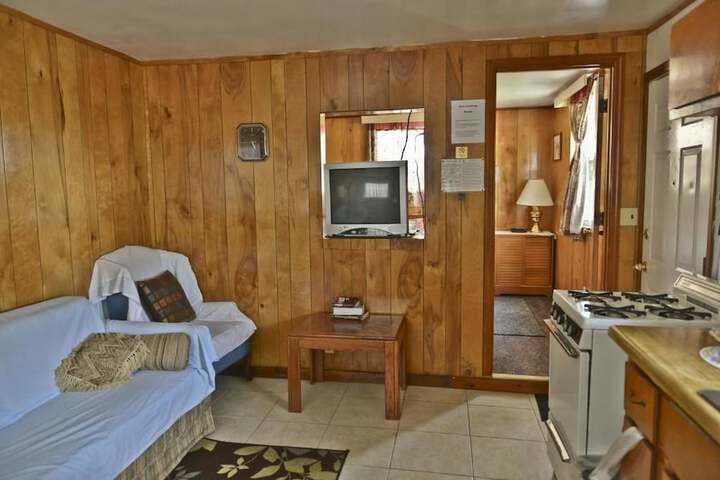 Room 10 of 26