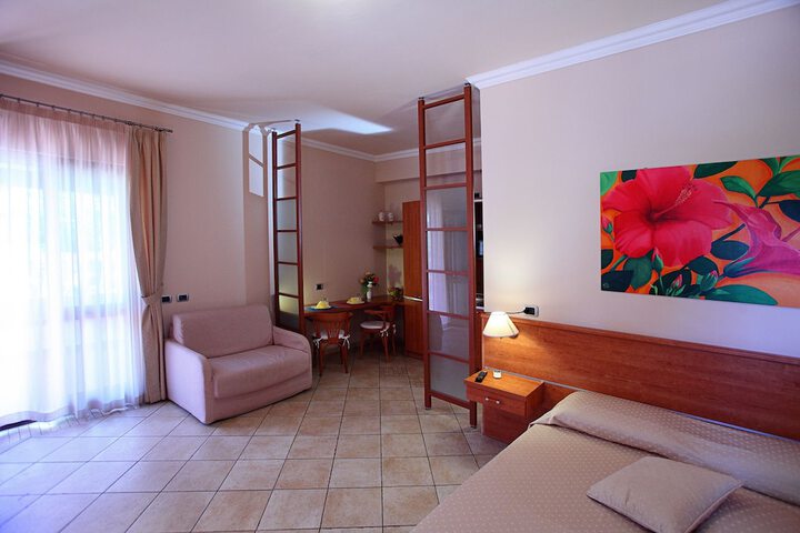 Room 4 of 30