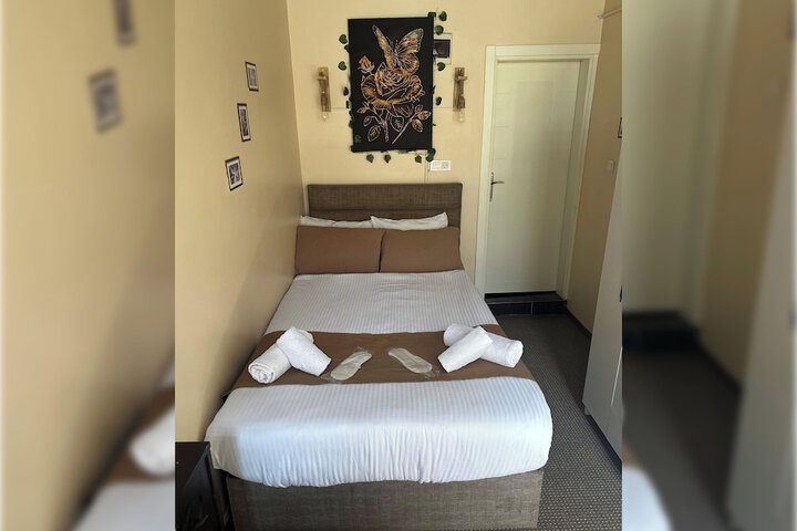 Room 16 of 43
