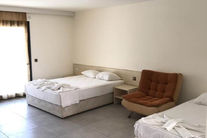 Room 3 of 12