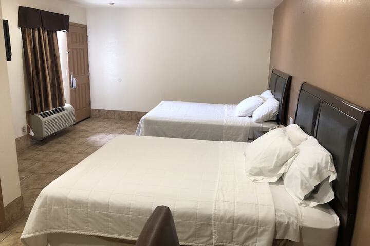 Superior Queen Bed (11 of 14)