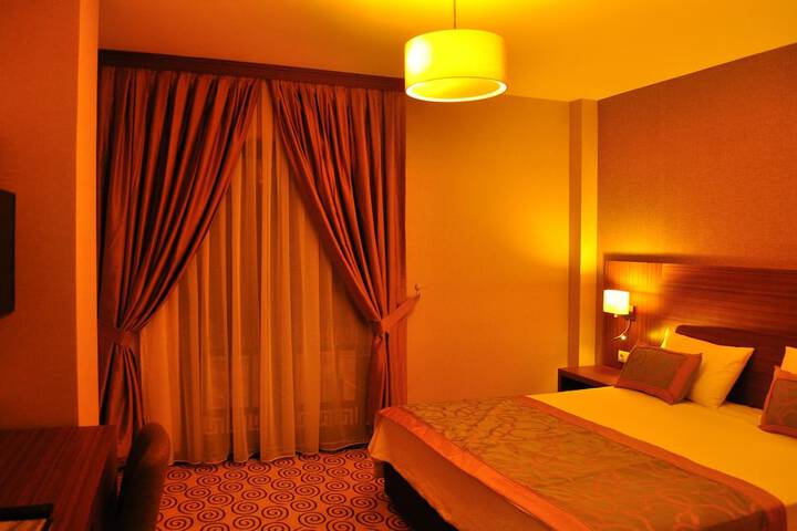Room 8 of 31